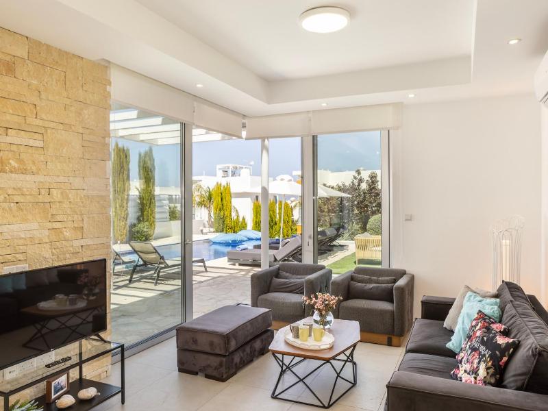Villa Natalie-Mylos H24 - image 7