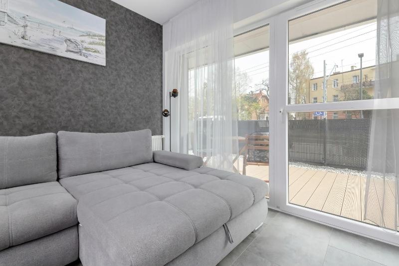 Modern Apartment Close to the Beach in Gdańsk by Noclegi Renters - image 9