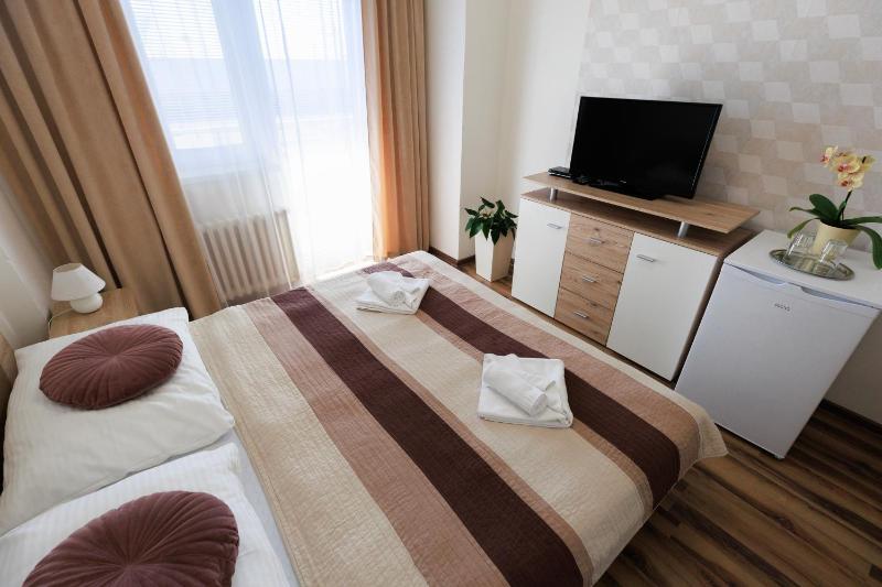 Double Room with Balcony image 4