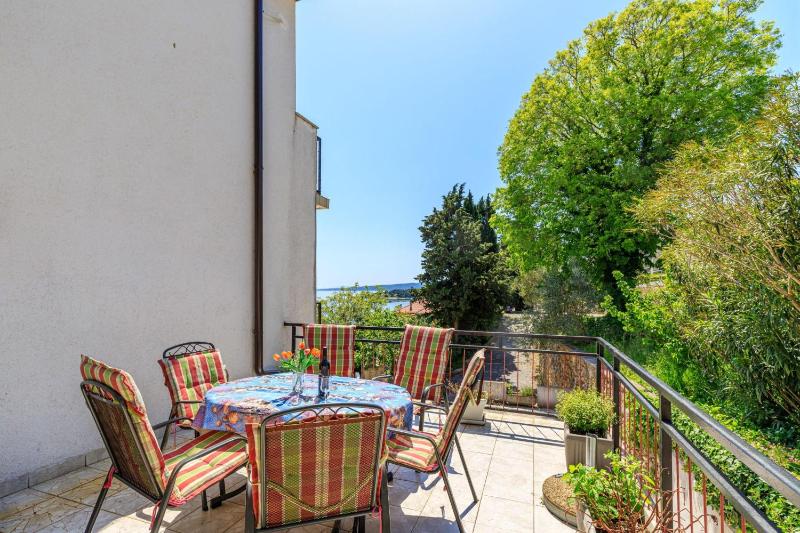 Beachside Apartment Krk - Happy Rentals - image 3