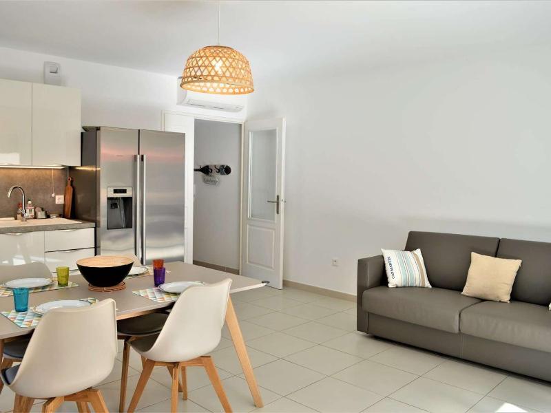 Appartement 3 pièces avec clim piscine et terrasse - 500m plage parking Cavalaire sur Mer - FR-1-226B-77 - image 3