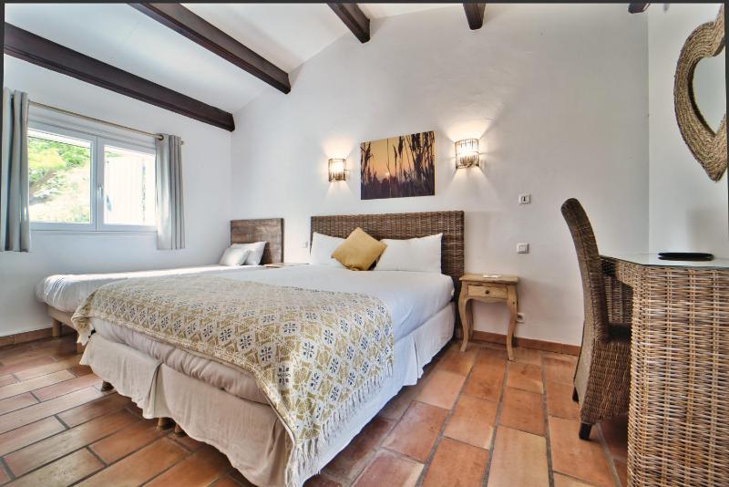 Triple Room with Terrace image 4