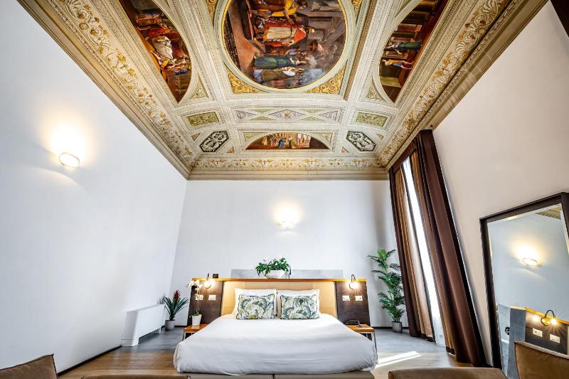 Prestige Suite with River View image 3