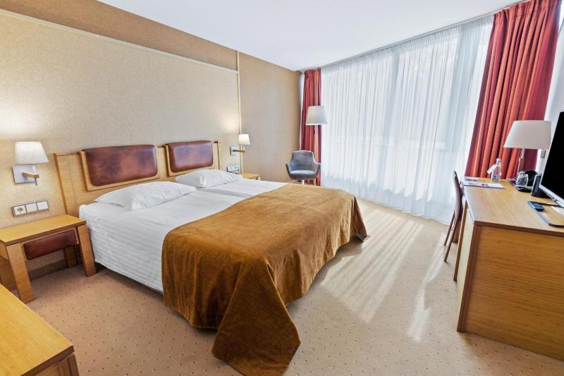 Standard Double Room Spa Access image 1
