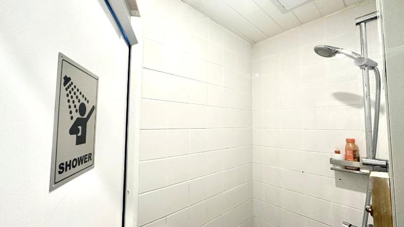 Bed in 6-Bed Mixed Dormitory Room image 3