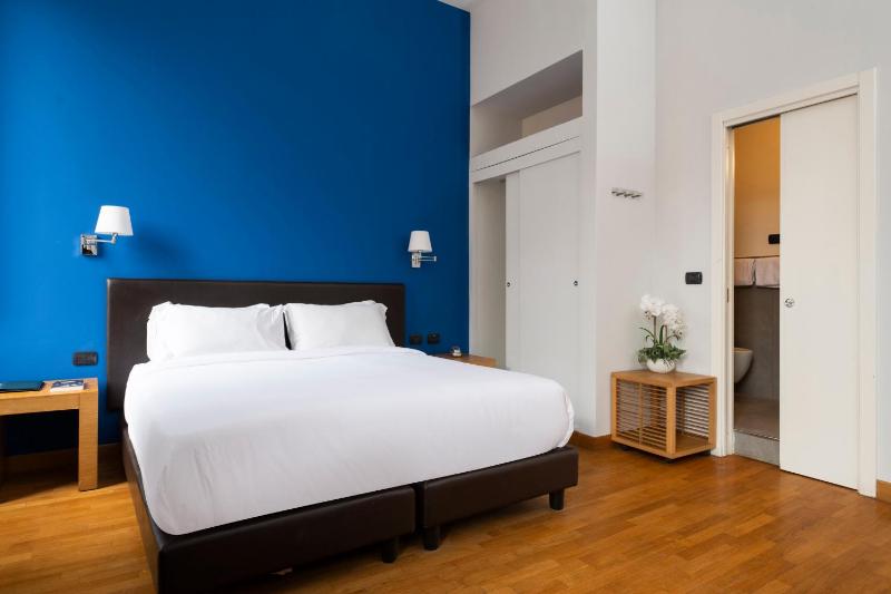 Quadruple Room image 3