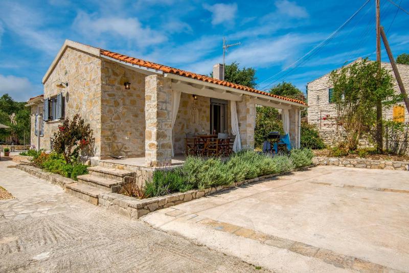 Two-Bedroom Villa image 4
