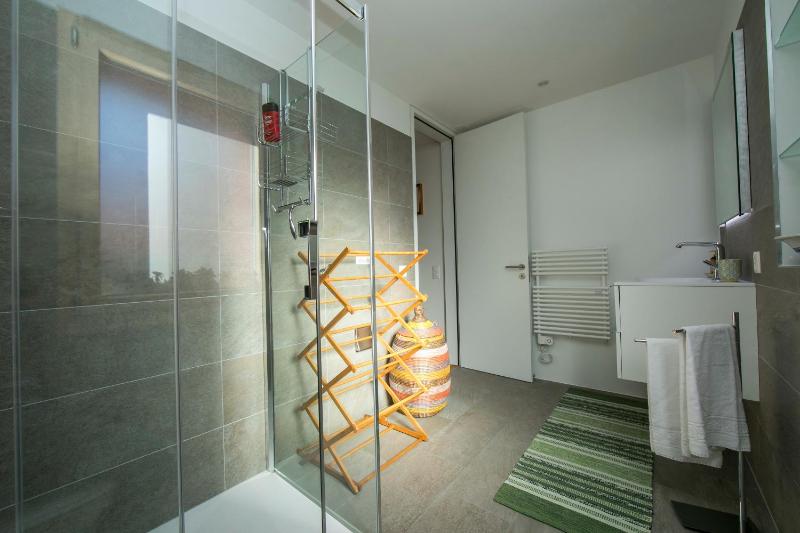 Two-Bedroom House image 4