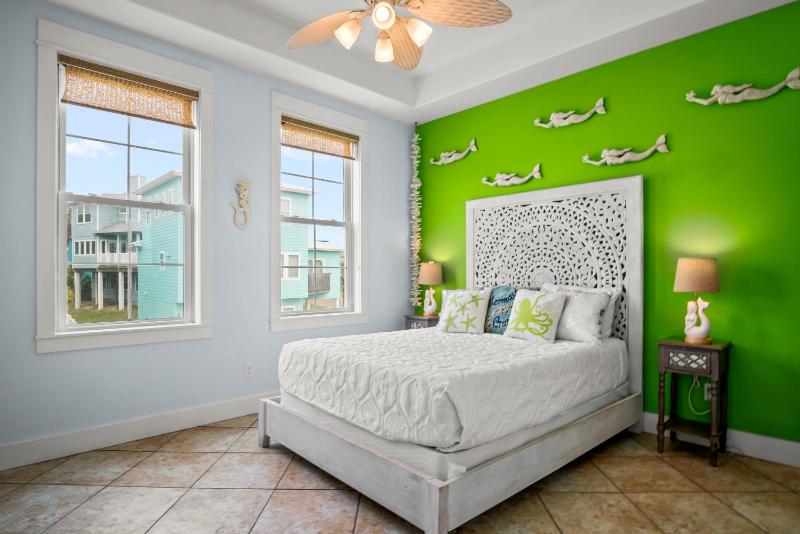 Shell Yeah Beach House - image 12