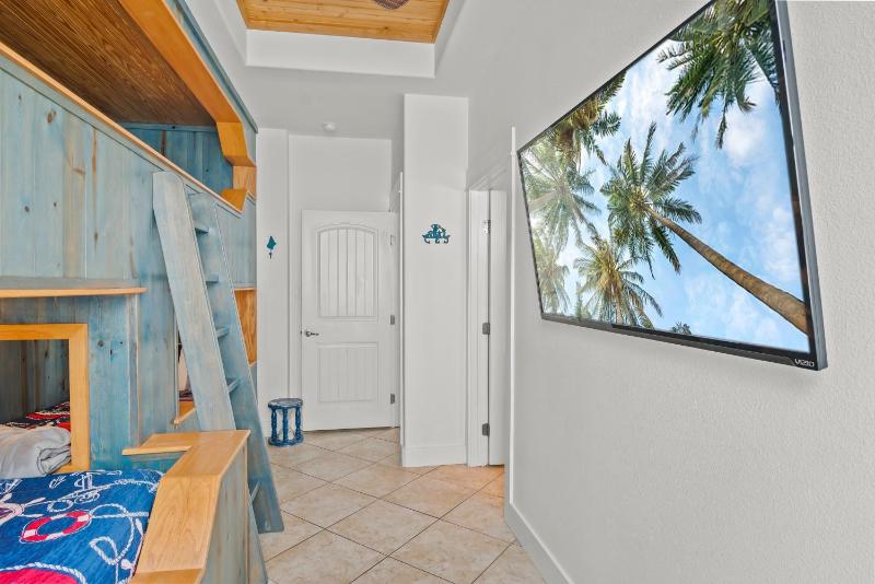Shell Yeah Beach House - image 5
