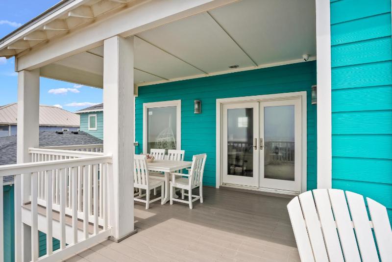 Shell Yeah Beach House - image 34