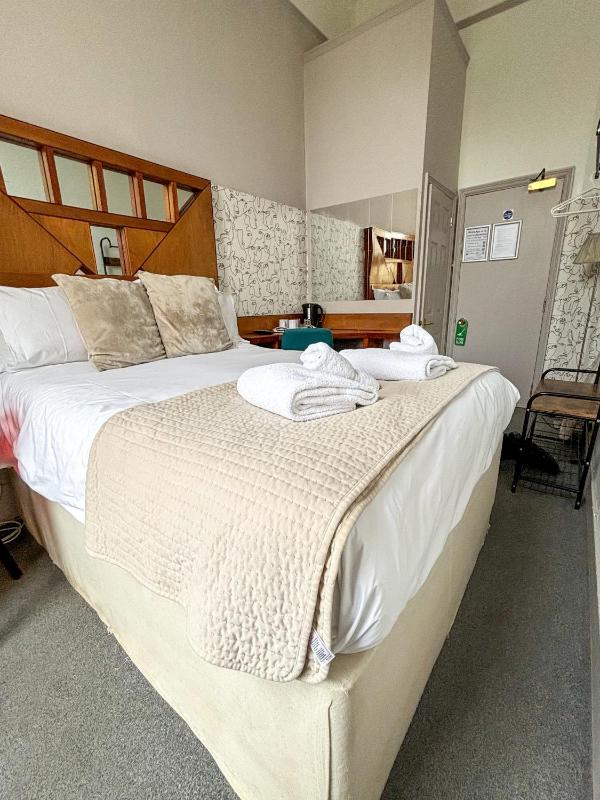 Superior Double Room image 1