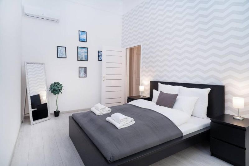 Central and New design apartment - image 1