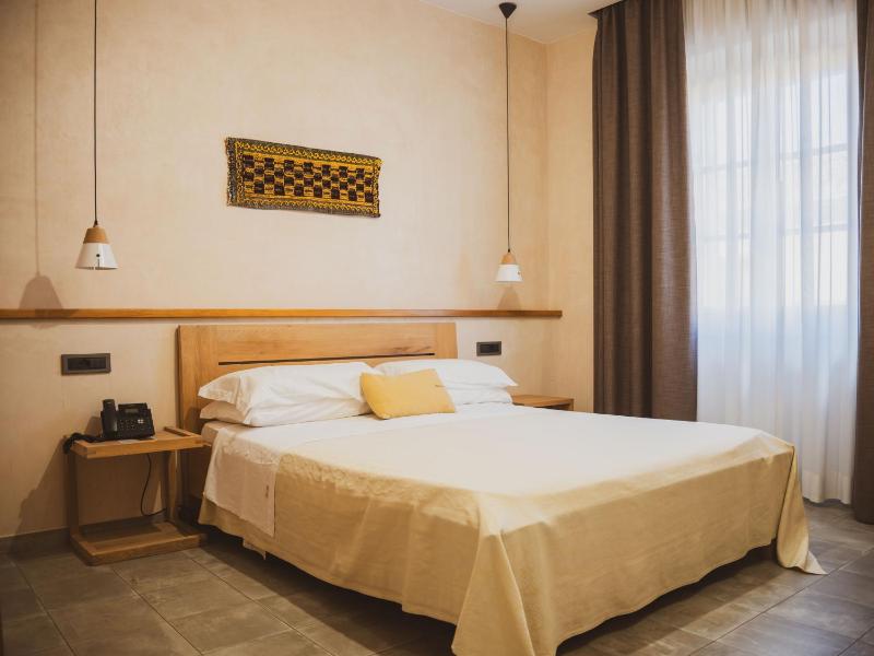 Smart Double Room image 3