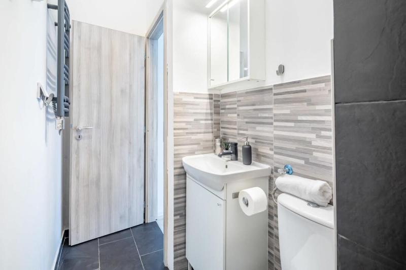 Very Central Charming - NEW - Studio - image 15