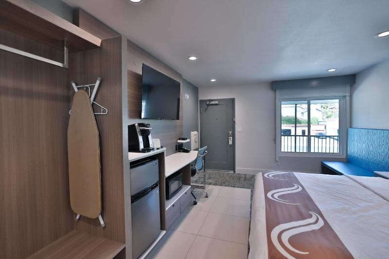 King Room image 2