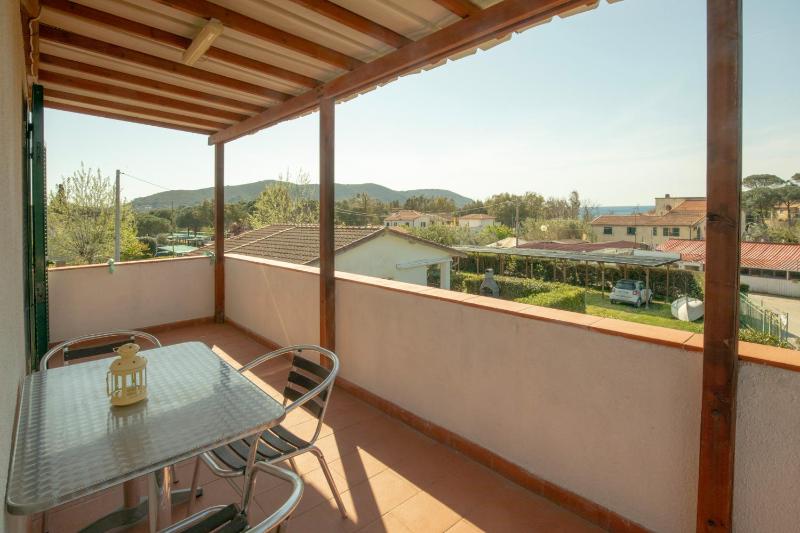 One-Bedroom Apartment image 3