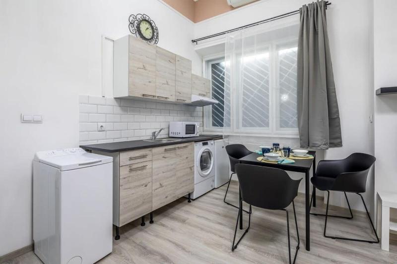 NEW Central and Convenient - image 9