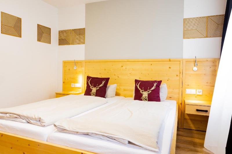 Double Room image 1