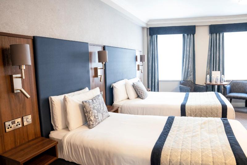 Quadruple Room image 1