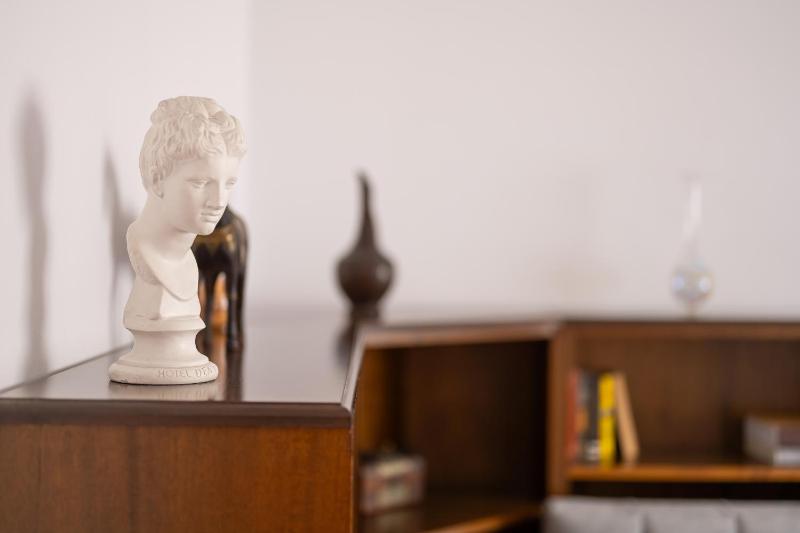 Vintage Blloku Apartment - image 2