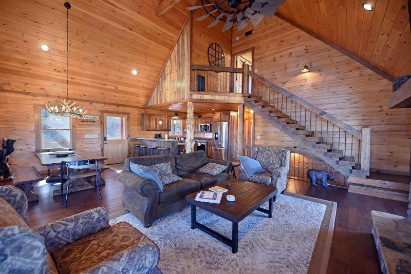 3BR Luxury Cabin • Hot Tub Game Room & Views - image 30