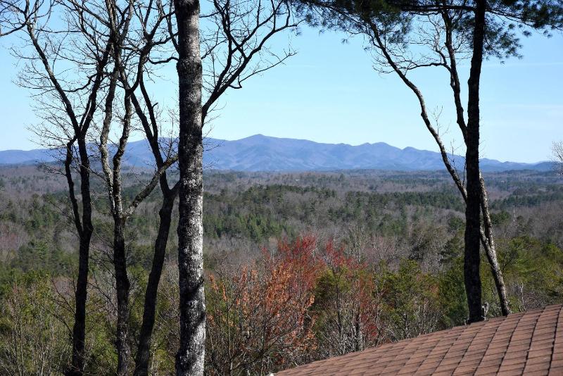 3BR Luxury Cabin • Hot Tub Game Room & Views - image 43
