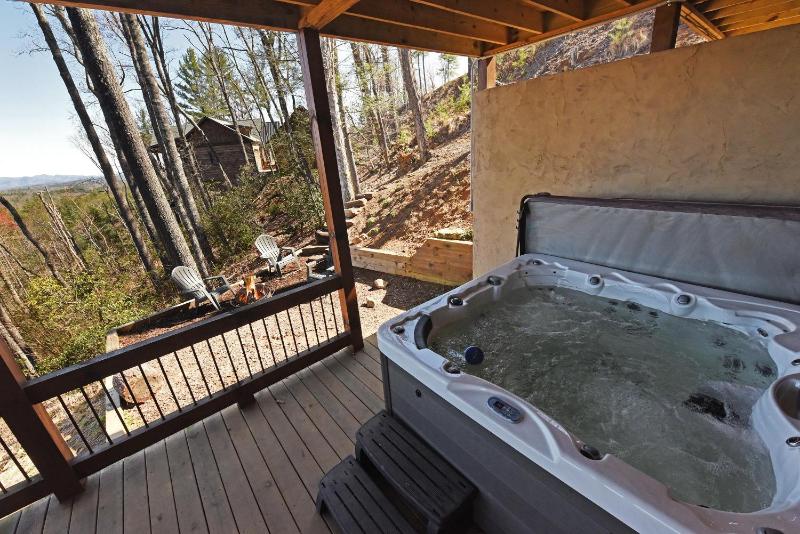 3BR Luxury Cabin • Hot Tub Game Room & Views - image 19