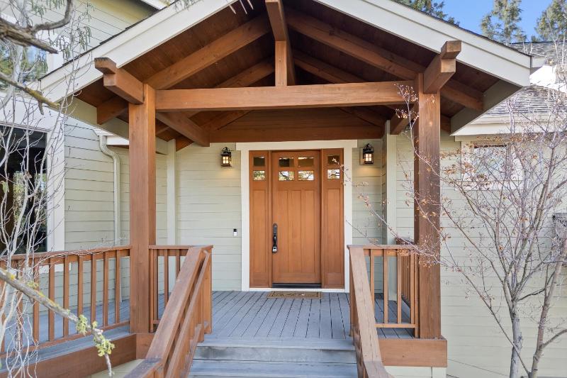 Three-Bedroom House image 2