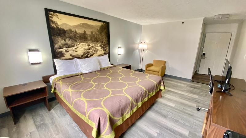 King Room - Non-Smoking image 2