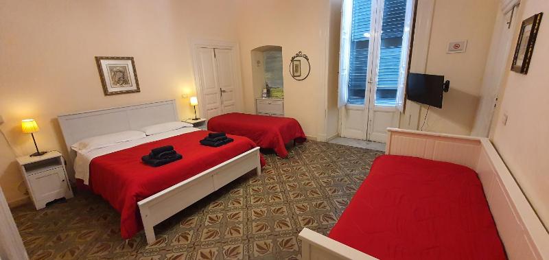 Triple Room with Balcony image 2