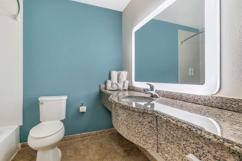 One Room Suite - Non Smoking image 2