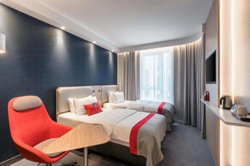 Standard Twin Room image 2
