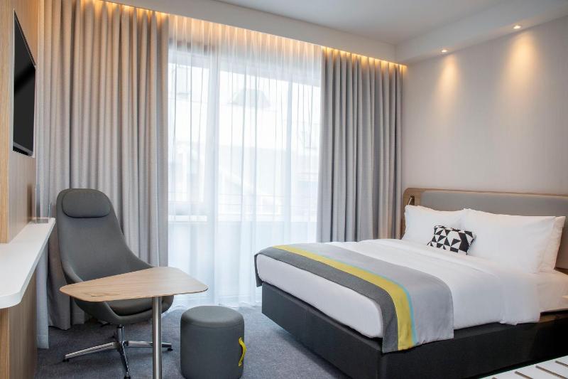 Standard Double Room image 4