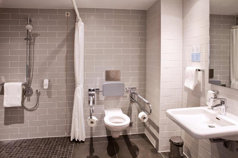Standard Single Room - Disability Access image 3