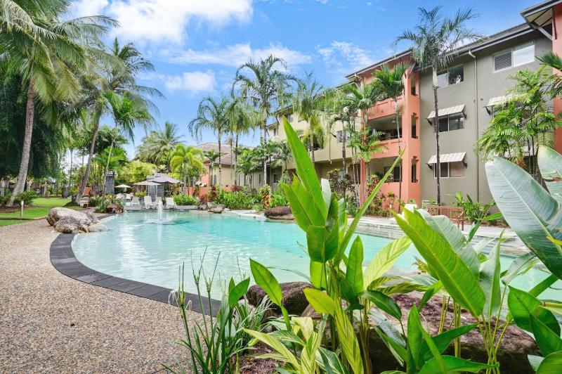 Resort Apartment with 9 Pools & Spa Cairns One - image 4