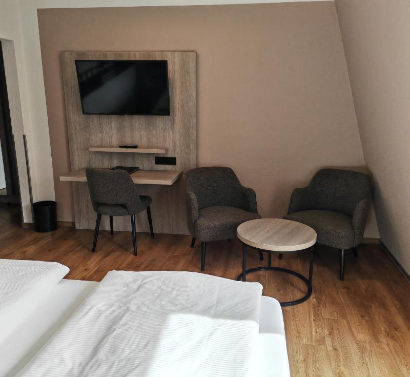 Business Double Room image 4
