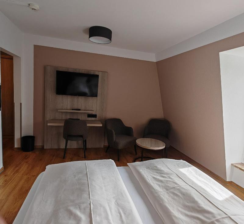 Business Double Room image 2