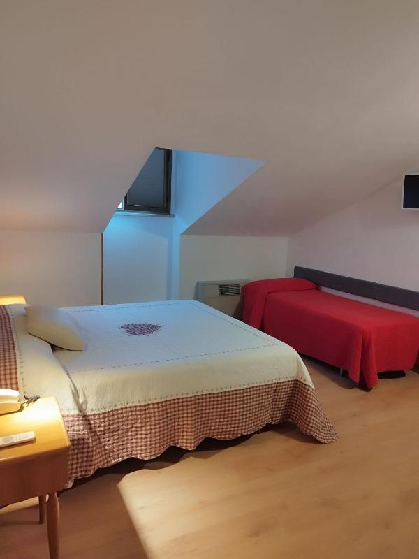 Triple Room image 3