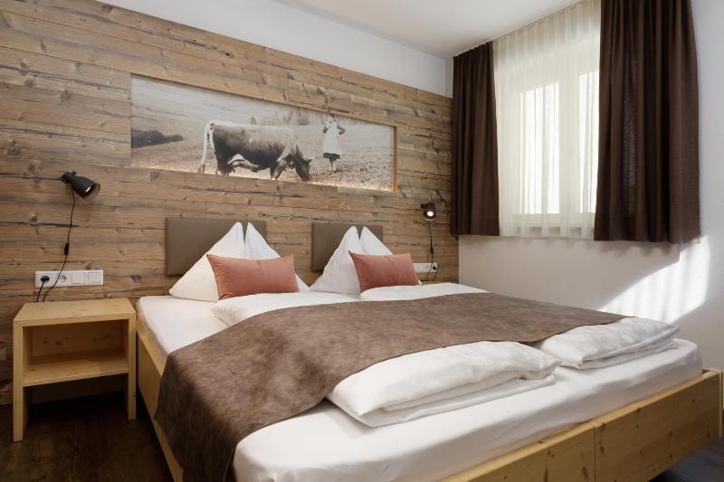 One-Bedroom Apartment image 1