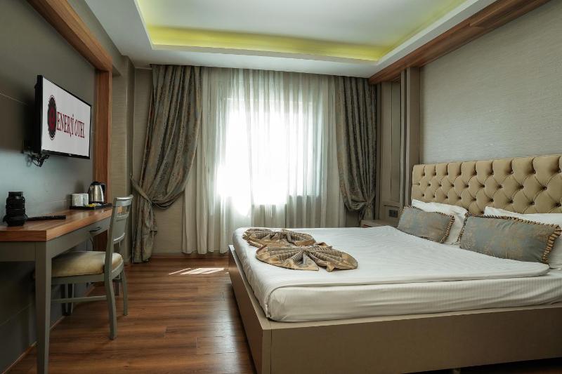 Large Double Room image 2