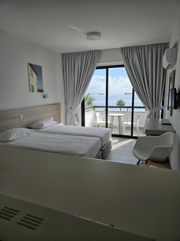 Les Palmiers Sunorama Beach Apartments - image 3