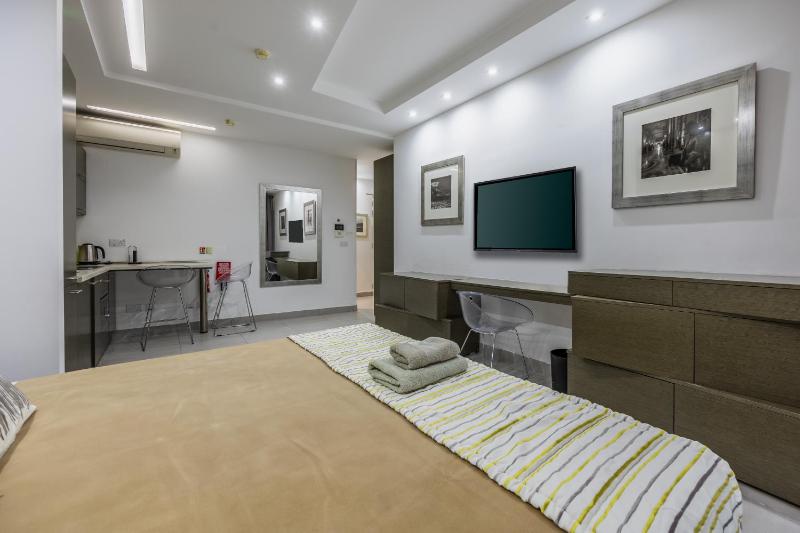 Jules Suites - image 8
