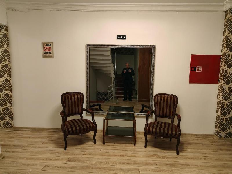 Standard Triple Room image 2