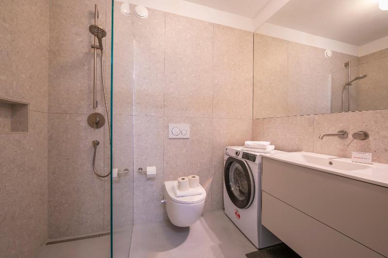 Coloratura Frontlake Lugano with Terrace - Happy Rentals - image 20