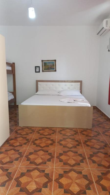 One-Bedroom House image 2