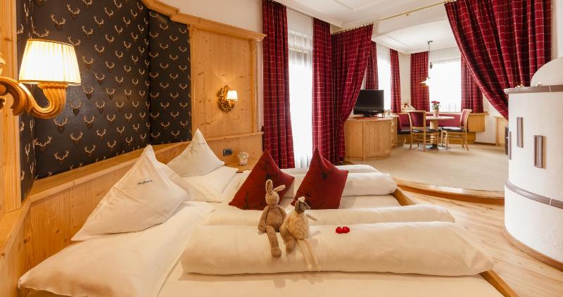 Junior Suite (2 Adults) image 4