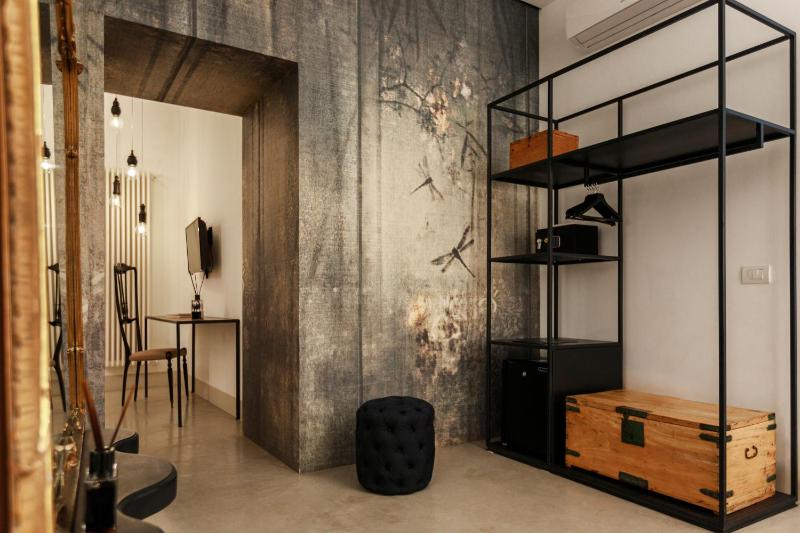 Superior Double Room image 4