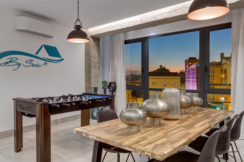 Apartment Tribuna Center By Seric15' walking to the beach - image 32
