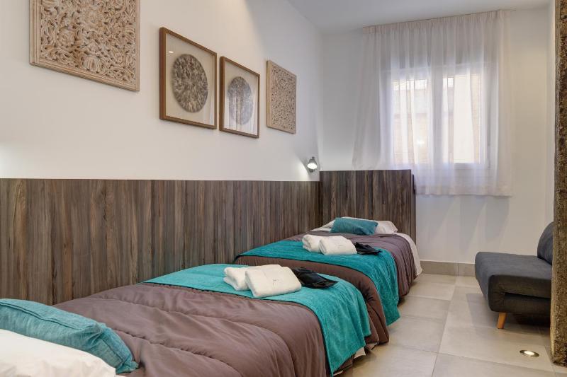 Apartment Tribuna Center By Seric15' walking to the beach - image 25
